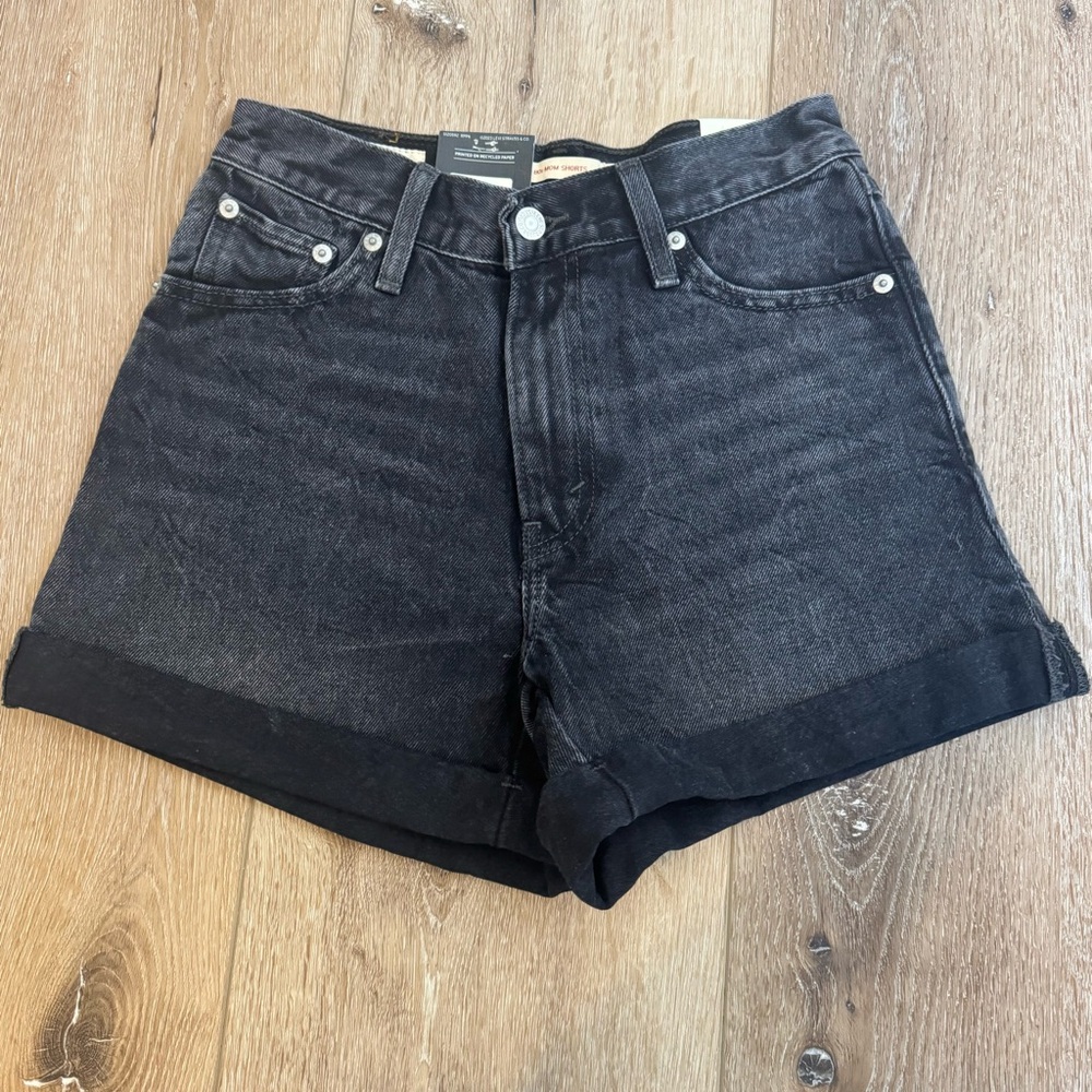Levi's 80s Mom Shorts